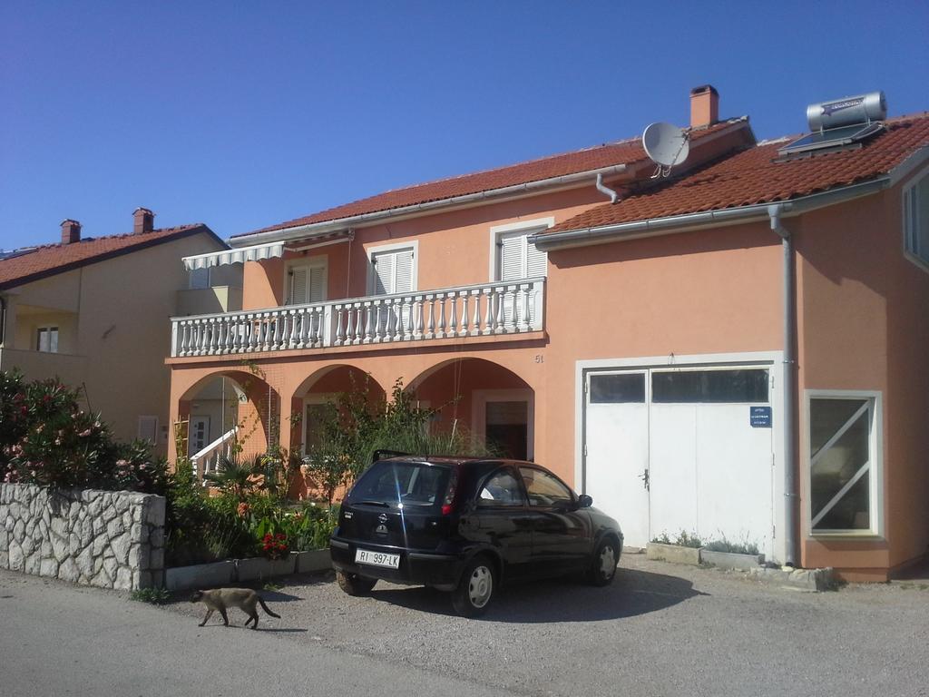 Apartments Matic Omišalj Oda fotoğraf